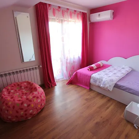 Guest house Arima 2*
